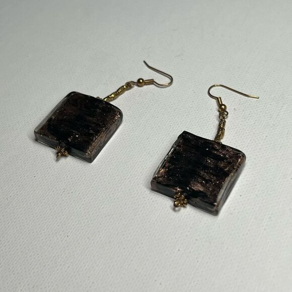 VINTAGE Red And Black Square Tourmaline Earrings With Gold-tone Hooks - Picture 3 of 5